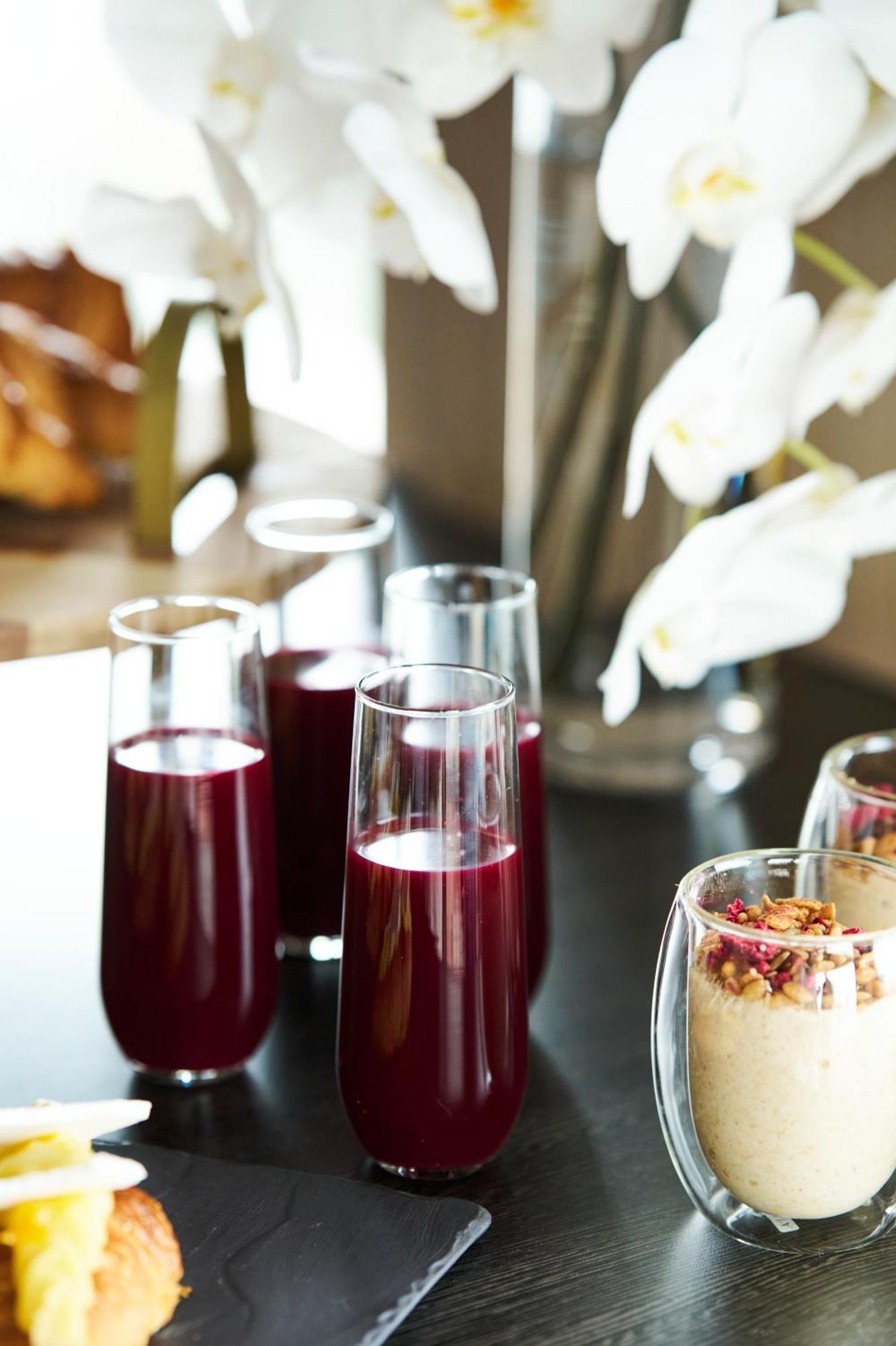 Sofitel Melbourne On Collins Hotel Exterior photo A Kir Royale